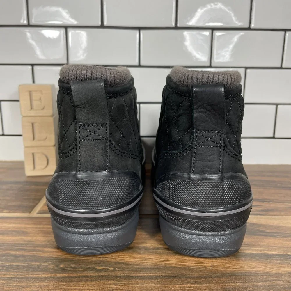 Clarks Muckers Swale Womens Size 6.5 Shoes Black Wide Waterproof Thinsulate Boot